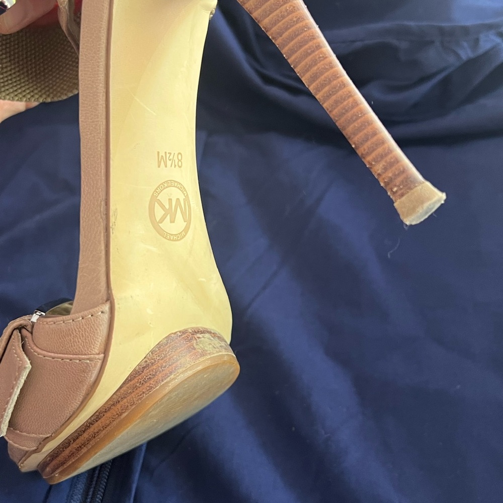 Heels - Picture 6 of 7